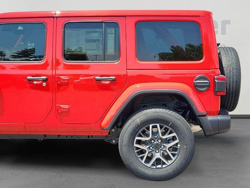 2025 Jeep Wrangler Sahara