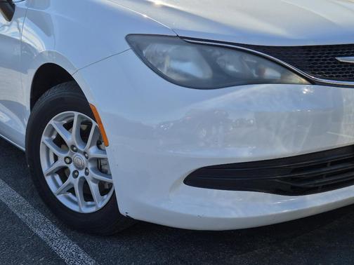 2017 Chrysler Pacifica LX