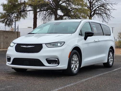 2024 Chrysler Pacifica Touring-L