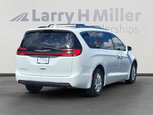 2021 Chrysler Pacifica Touring-L