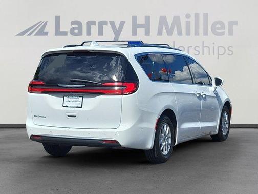 2021 Chrysler Pacifica Touring-L