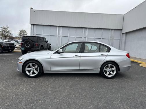 Photo 3 of 30 of 2014 BMW 328d xDrive