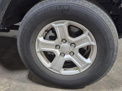 2020 Jeep Wrangler Sport