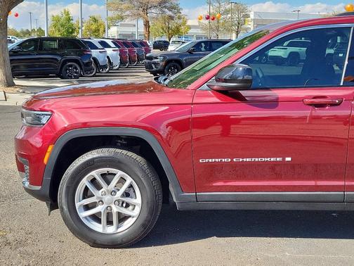 2024 Jeep Grand Cherokee L Laredo