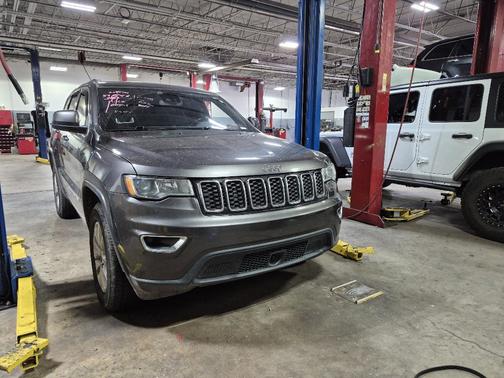 2021 Jeep Grand Cherokee Laredo E