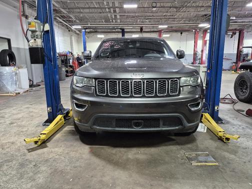 2021 Jeep Grand Cherokee Laredo E