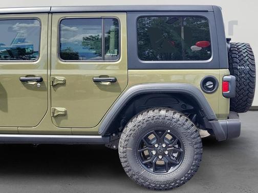 2025 Jeep Wrangler Sport