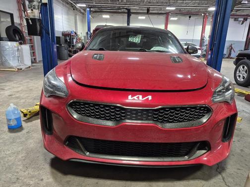 2022 Kia Stinger GT1