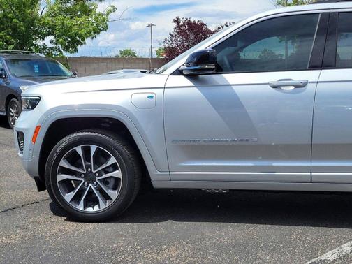 2024 Jeep Grand Cherokee 4xe Overland