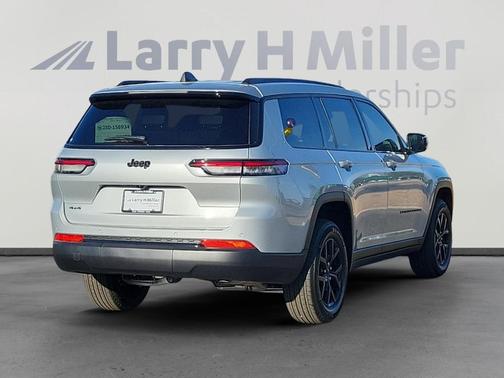 2025 Jeep Grand Cherokee L Laredo