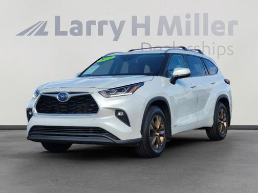 2022 Toyota Highlander Hybrid Bronze Edition