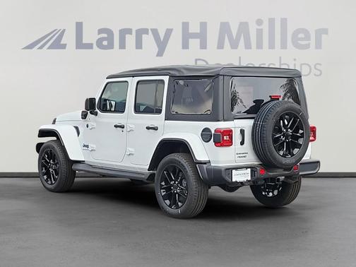 2025 Jeep Wrangler 4xe Sahara