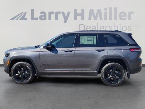 2025 Jeep Grand Cherokee Laredo
