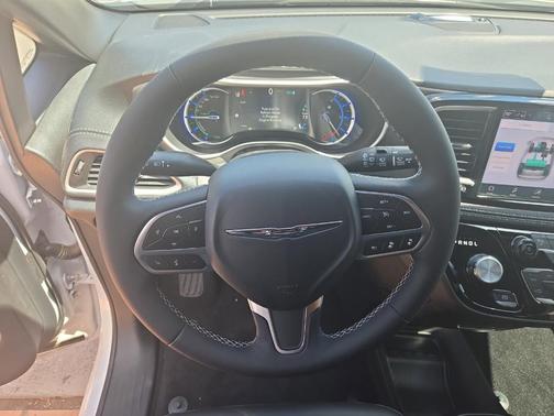 2025 Chrysler Pacifica Hybrid Select