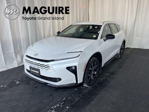 2025 Toyota Crown Signia XLE