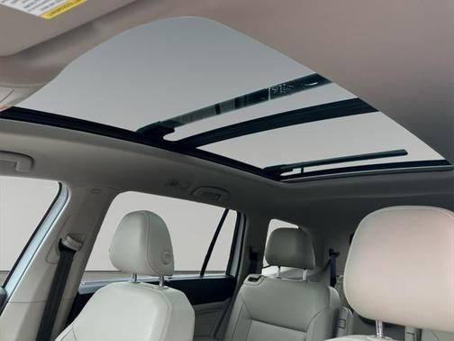 2022 Volkswagen Atlas 3.6L SE w/Technology