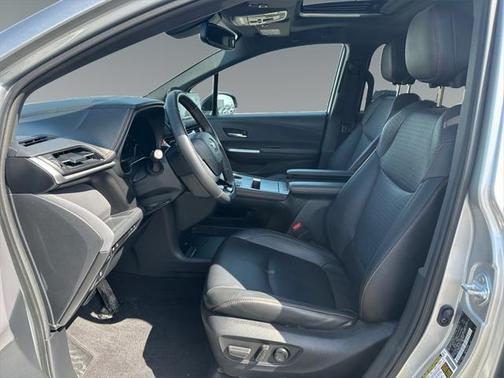 2021 Toyota Sienna XSE 7 Passenger