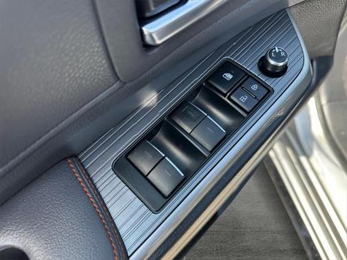 2021 Toyota Sienna XSE 7 Passenger