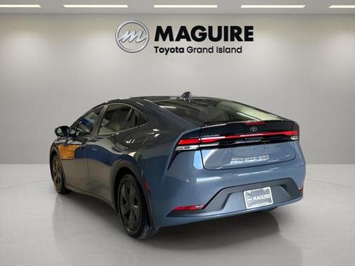 2023 Toyota Prius LE