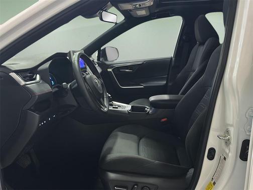 2024 Toyota RAV4 Prime SE