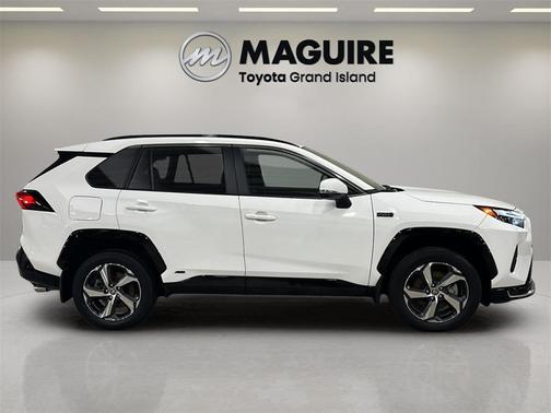 2024 Toyota RAV4 Prime SE