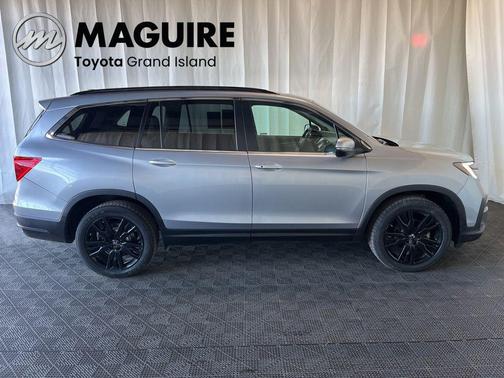 Gray 2022 Honda Pilot AWD Special Edition