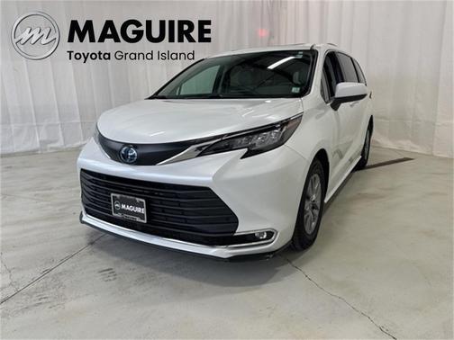 2023 Toyota Sienna XLE