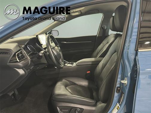 2024 Toyota Camry Hybrid SE