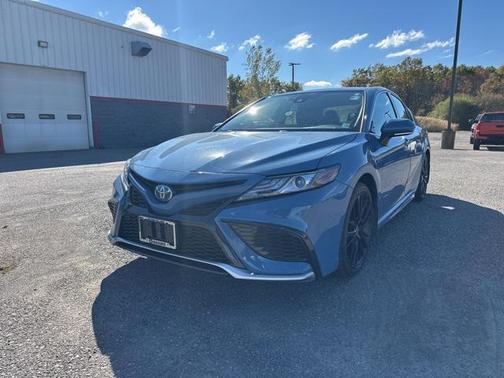 2024 Toyota Camry Hybrid SE