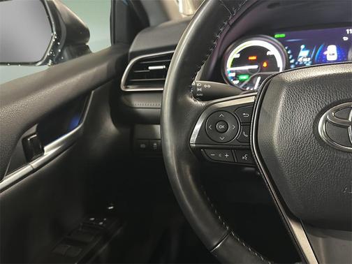2024 Toyota Camry Hybrid SE