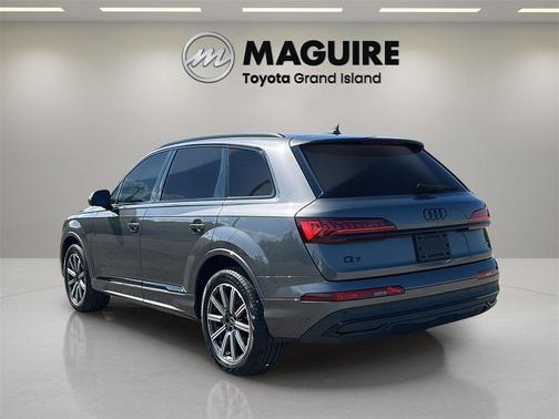 2024 Audi Q7 45 Premium Plus