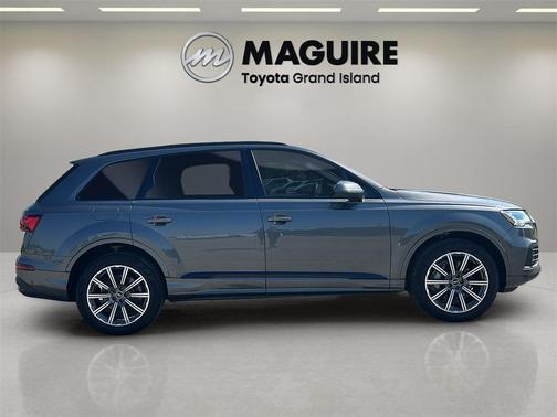 2024 Audi Q7 45 Premium Plus