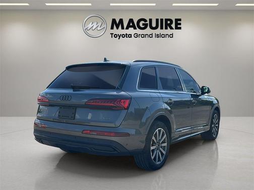 2024 Audi Q7 45 Premium Plus