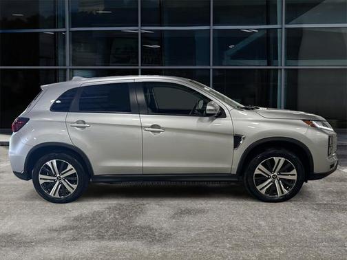 2023 Mitsubishi Outlander Sport SE