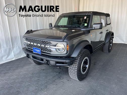 Carbonized Gray Metallic 2024 Ford Bronco Badlands