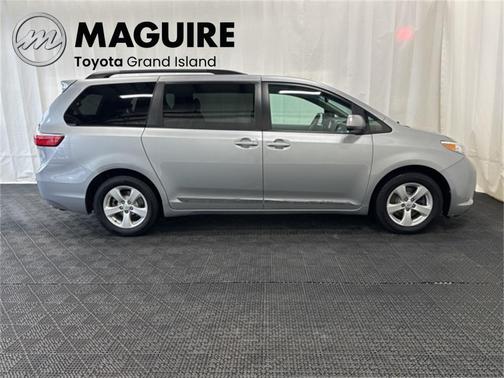 2017 Toyota Sienna SE