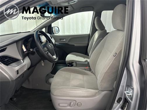 2017 Toyota Sienna SE