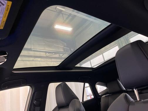 Ruby Flare Pearl 2024 Toyota Venza Nightshade Edition