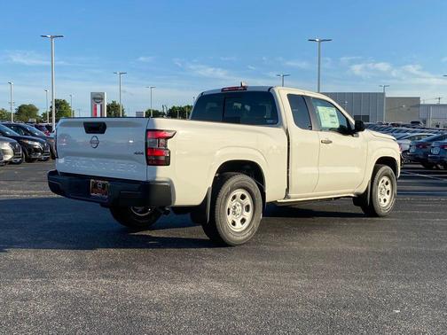 2025 Nissan Frontier S