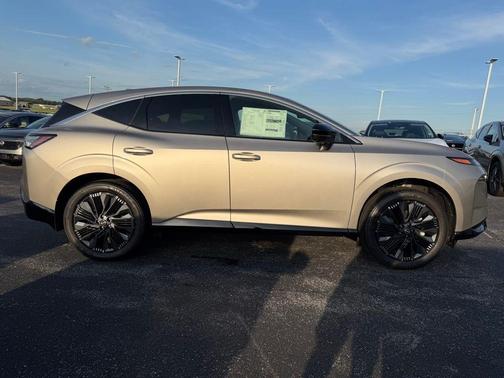 Champagne Silve 2026 Nissan Murano Platinum