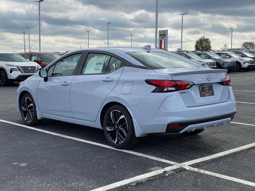 2025 Nissan Versa 1.6 SR