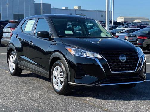 2025 Nissan Kicks Play S