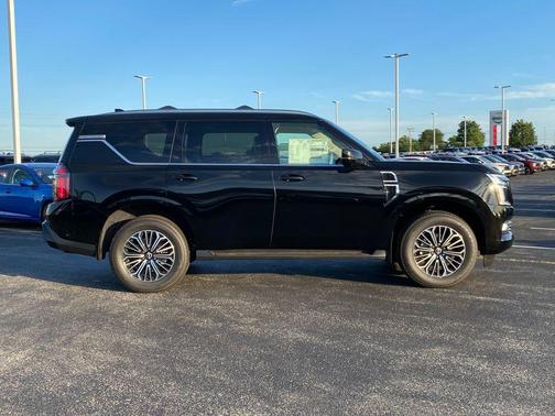 2025 Nissan Armada Platinum