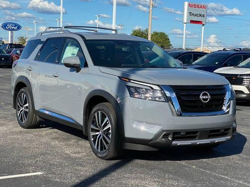 2025 Nissan Pathfinder Platinum