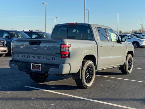 2026 Nissan Frontier SV