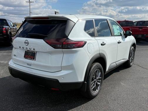 2025 Nissan Rogue S
