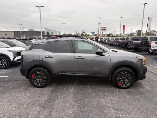Gray 2027 Nissan Kicks SV