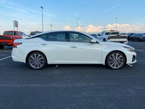 2025 Nissan Altima SL