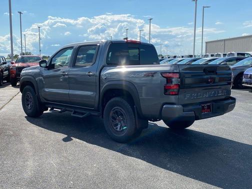 2025 Nissan Frontier PRO-4X