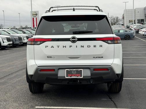 2026 Nissan Pathfinder Platinum